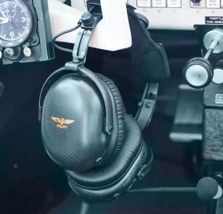 Umweltfreundliche und effiziente Headsets für moderne Zeiten. Nachhaltige Headsets mit Fokus auf CO₂-Reduktion.